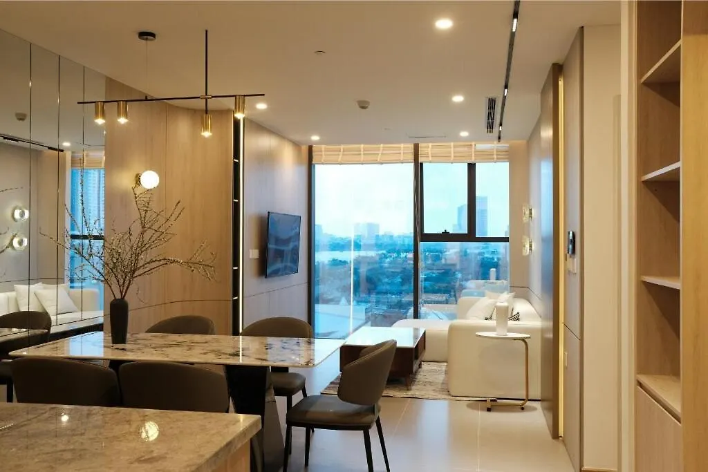 Sam Tower Luxury Riverfront 2Brs Apartment Da Nang